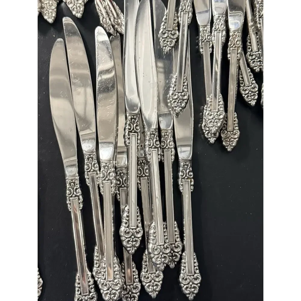 80 Pc Oneida Rembrandt Stainless Flatware Forks Spoons Knives Ladles Serving Set